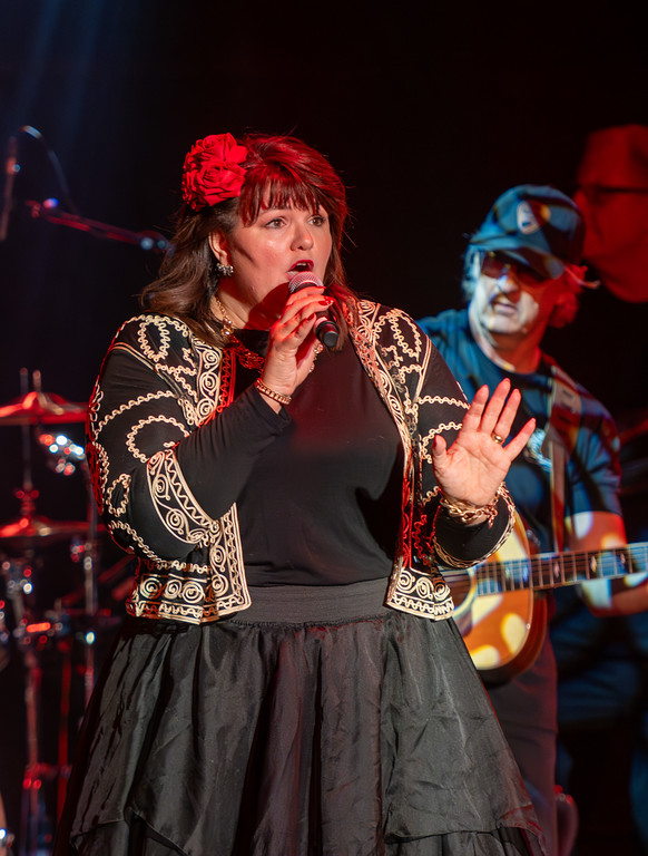 0055_SGMT_20241004_LindaRonstadt__DSC4096_1443-Enhanced-NR-XL